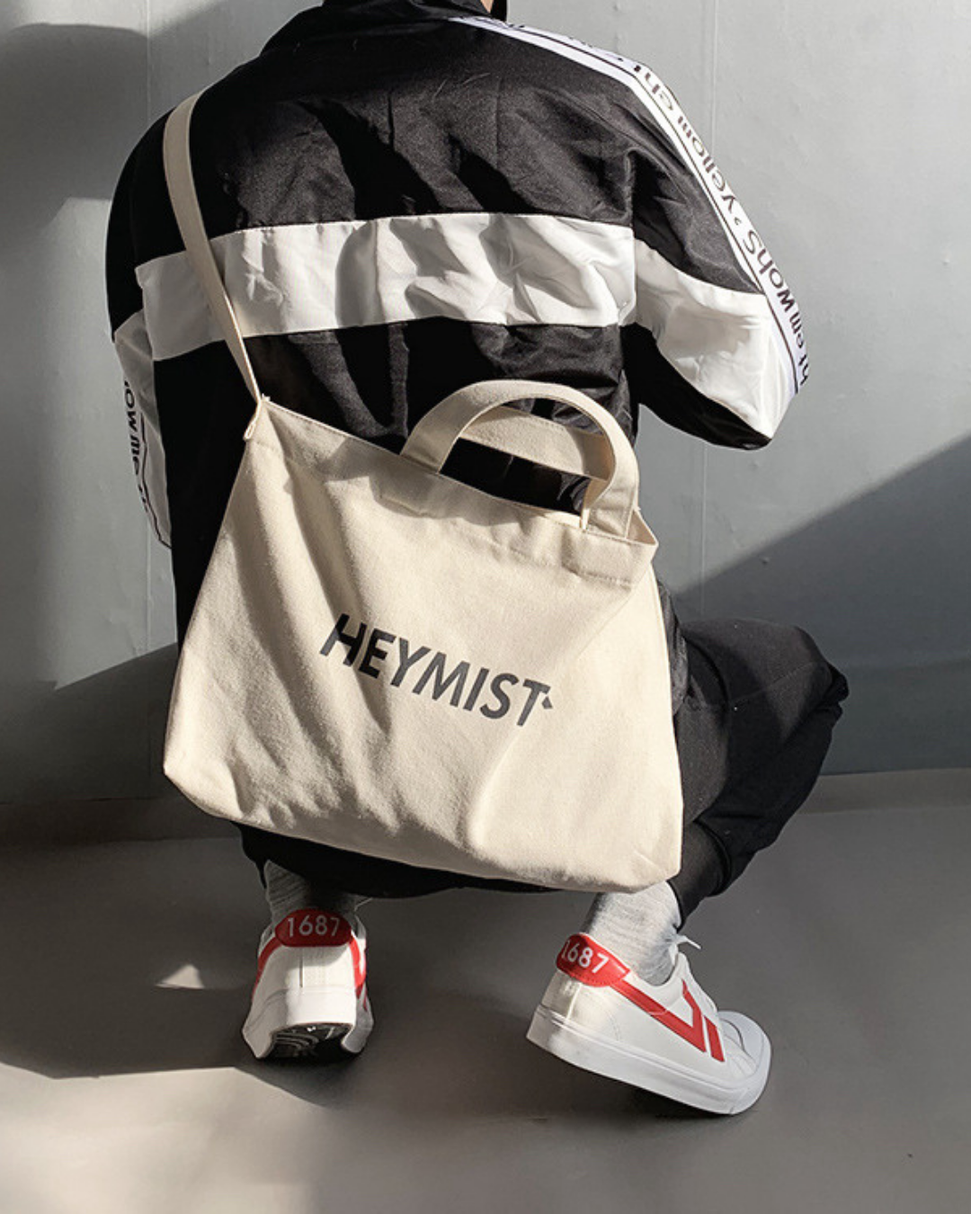 Tote bag